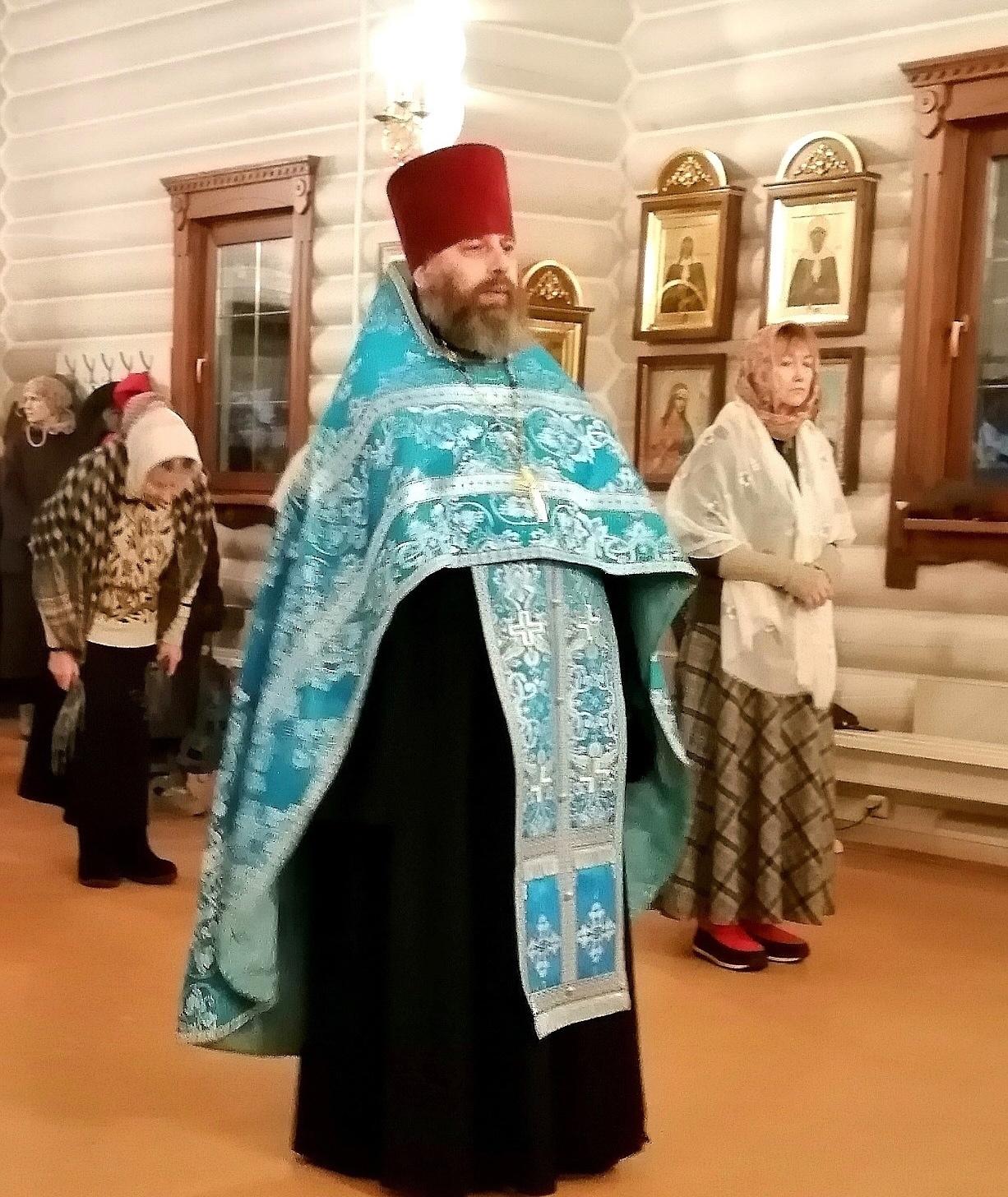Сердечно поздравляем с Днем рождения дорогого батюшку — о. Евгения!