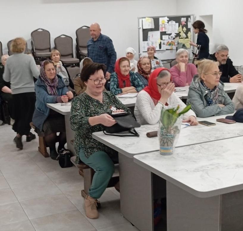 ВНИМАНИЕ! 15 октября начинаются занятия на курсах «Духовные основы русской классики», действующих при храме Сорока мучеников Севастийских.