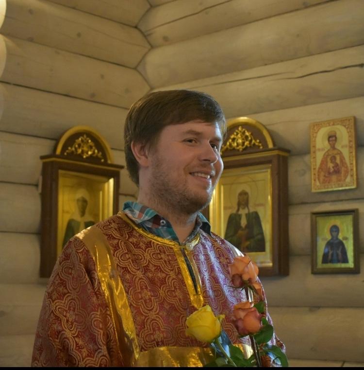 Сердечно поздравляем с Днем рождения алтарника нашего храма Алексея Караваева !