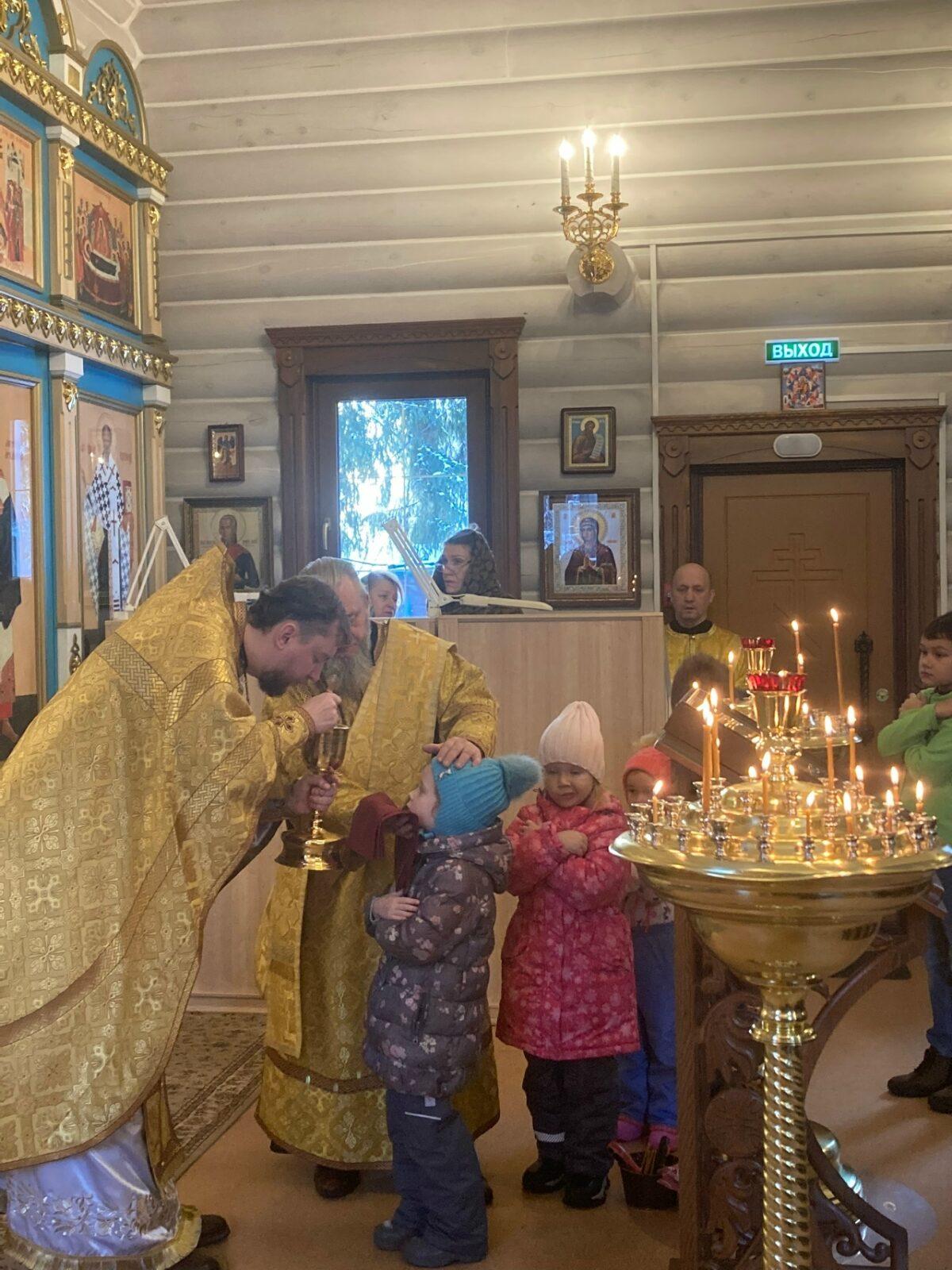 16 ноября 2025 г. Воскресная Божественная Литургия.