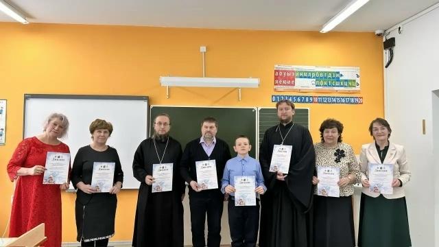 17 января 2026 года в Краснооктябрьской средней школе села Вожгалы проходили III межрайонные рождественские образовательные чтения в Кстининском благочинии Вятской Епархии.