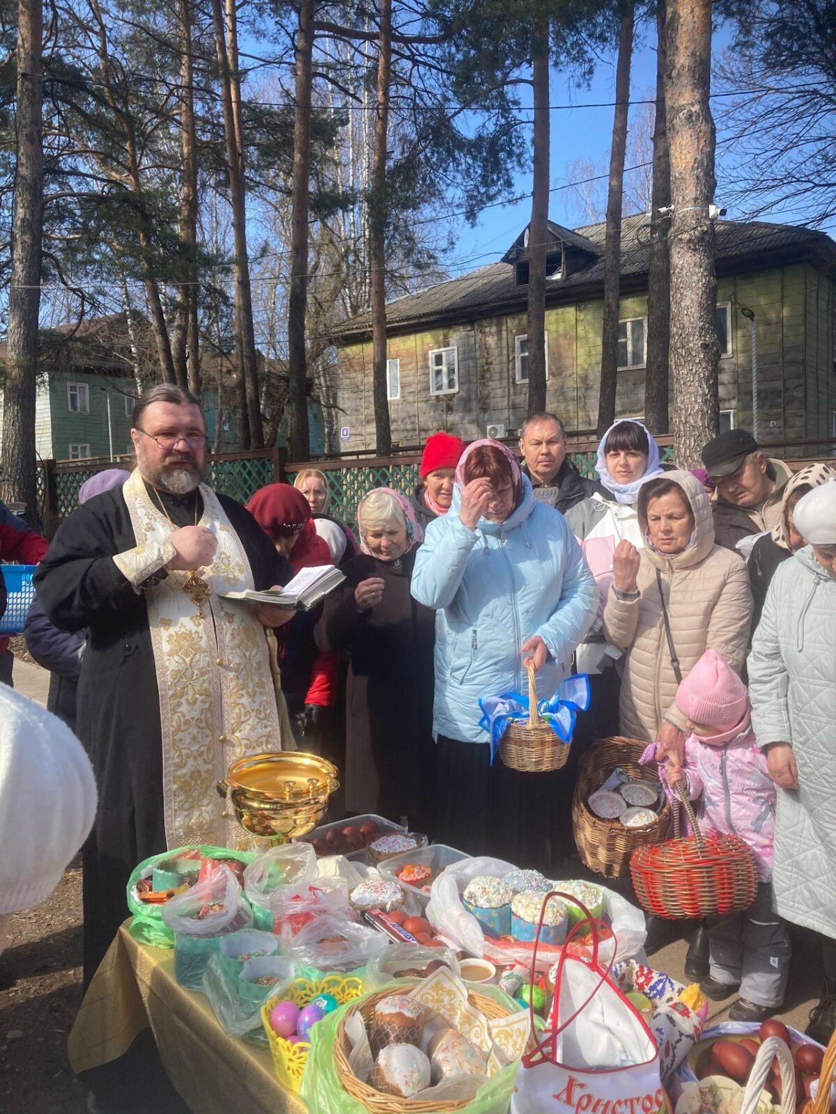 Одна из традиций Православной Церкви — по окончании Великого поста освящение яиц, куличей и пасох.